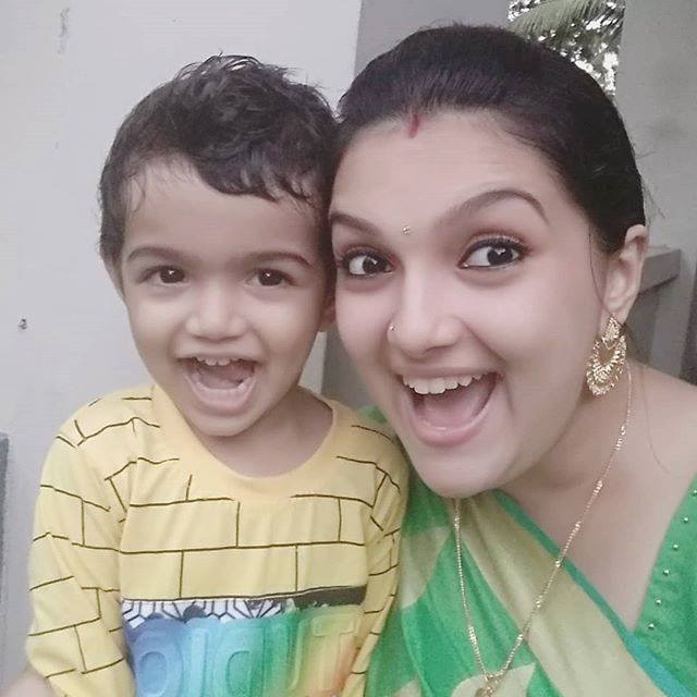 Saranya Mohan Family Photos 2019