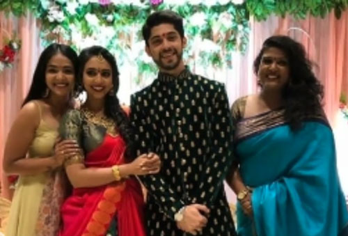 Sihi Kahi Chandru Daughter Hitha Daughter Engagement Photos