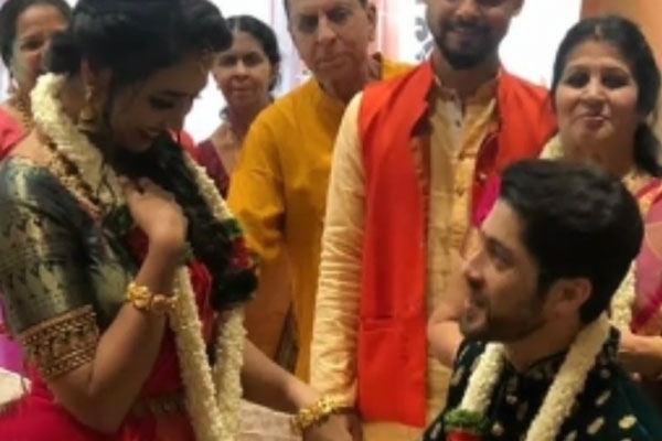 Sihi Kahi Chandru Daughter Hitha Daughter Engagement Photos