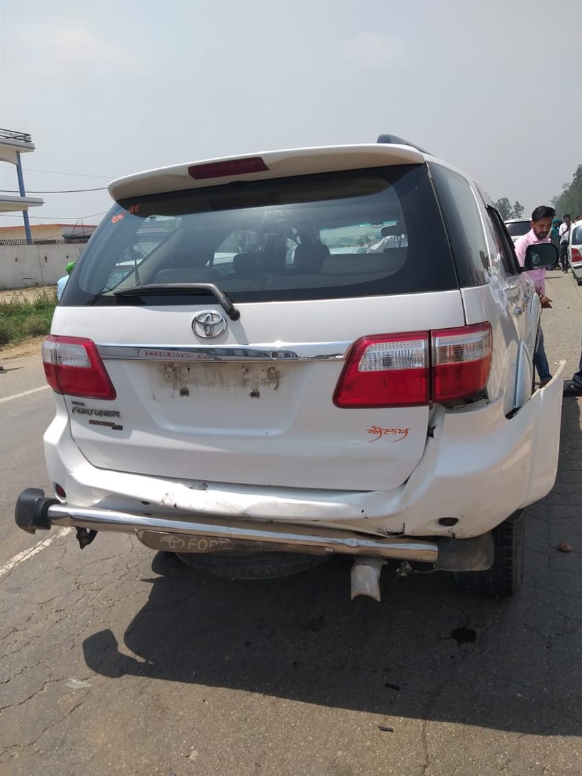 Sunny Deol Car Meet With An Accident