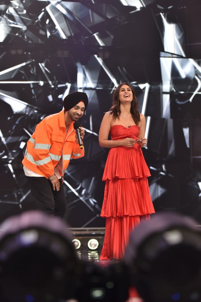 Diljit Dosanjh and Kriti Sanon Promote 'Arjun Patiala' on sets of Dance India Dance