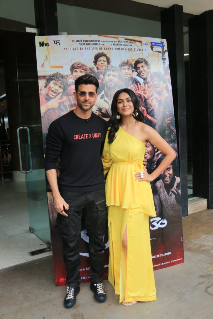Hrithik Roshan and Mrunal Thakur spotted promoting their film Super 30