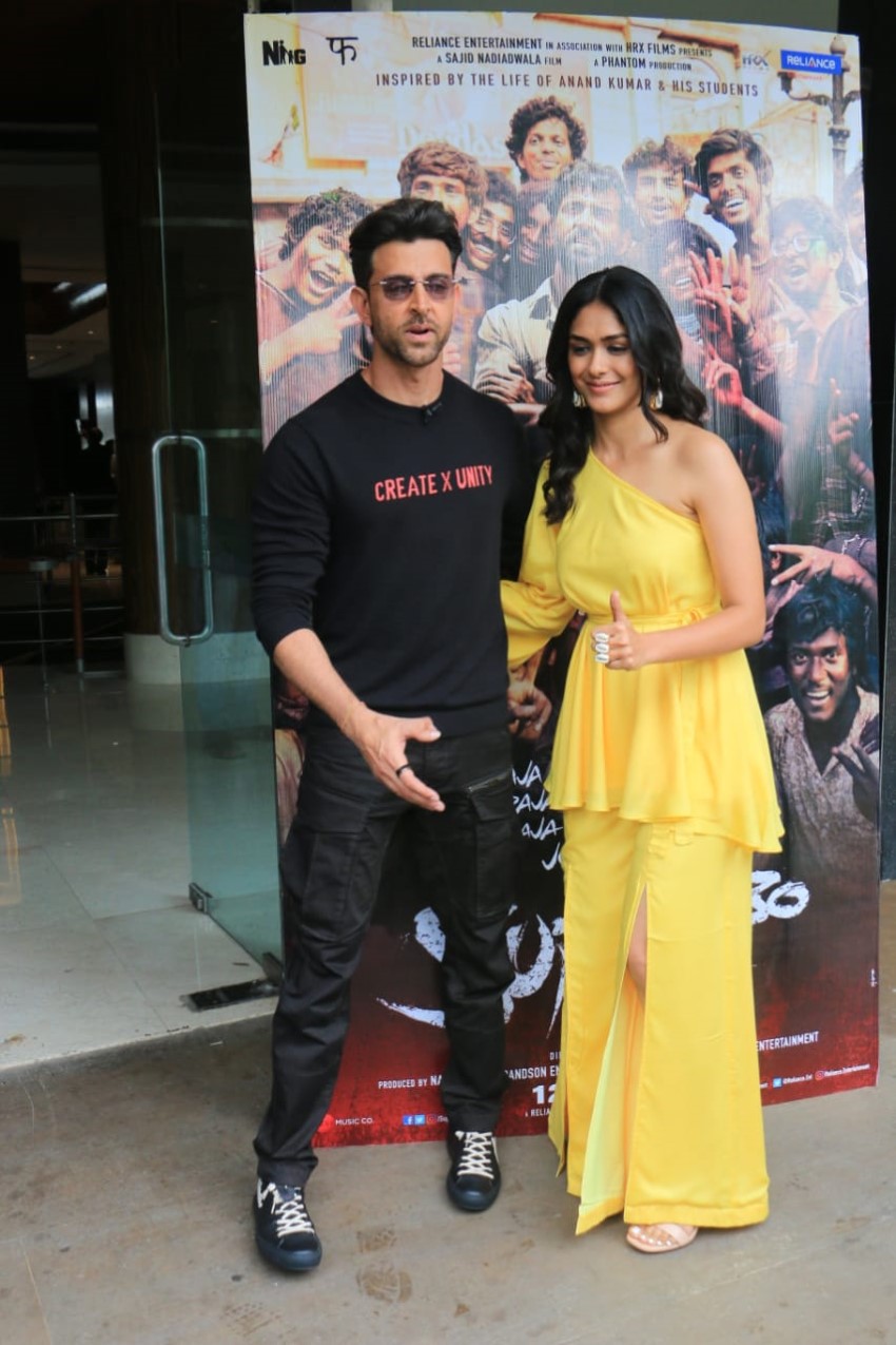 Hrithik Roshan and Mrunal Thakur spotted promoting their film Super 30