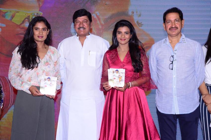 Kousalya Krishnamurthy Movie Pre Release Event