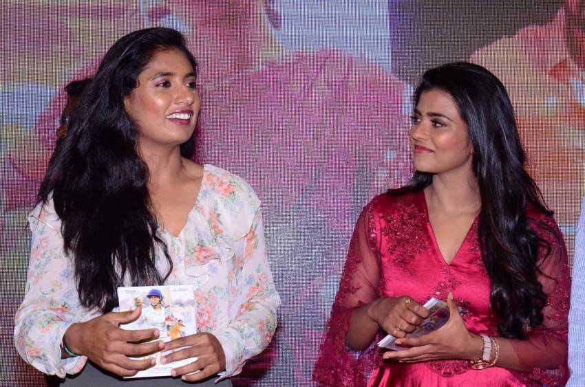 Kousalya Krishnamurthy Movie Pre Release Event