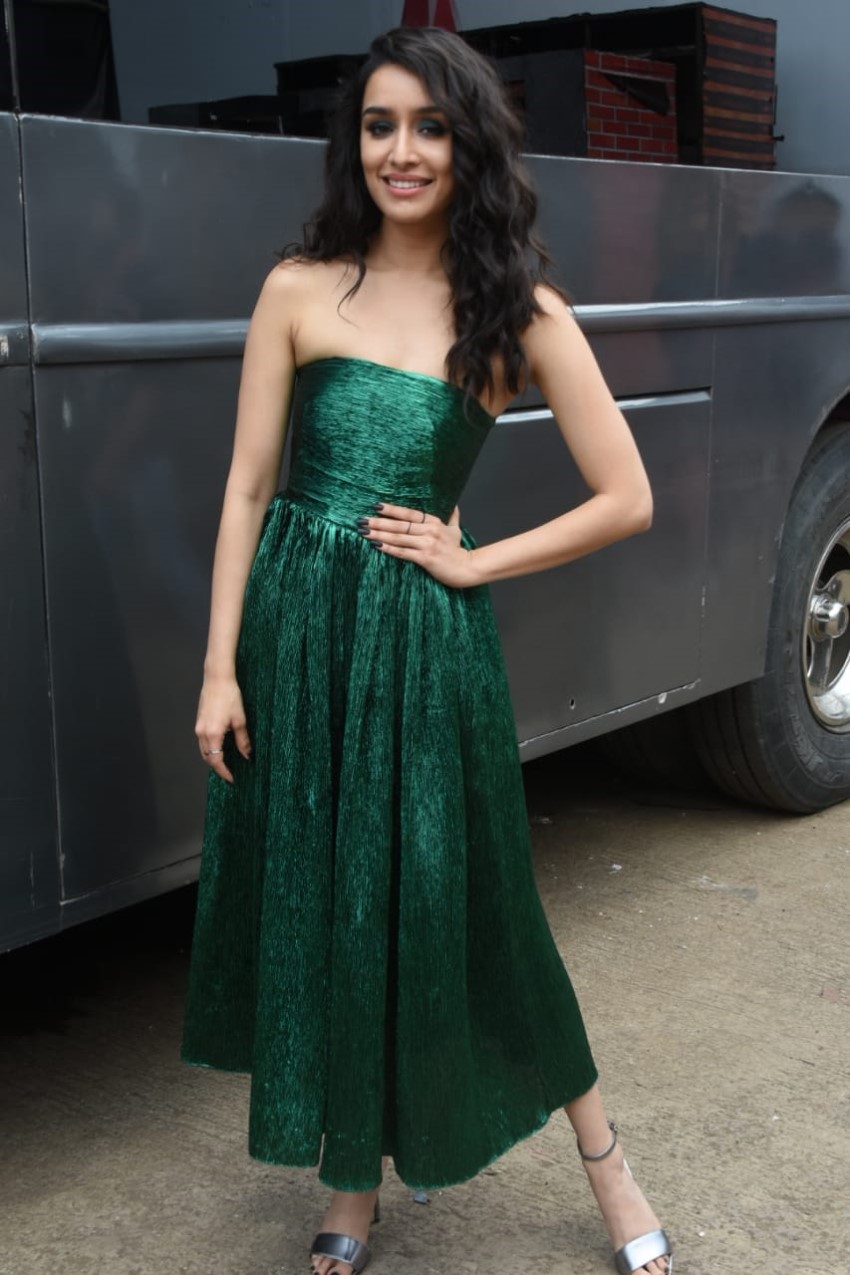 Shraddha Kapoor & Varun Sharma Promote 'Chhichhore' On The Sets Of Nach Baliye 9