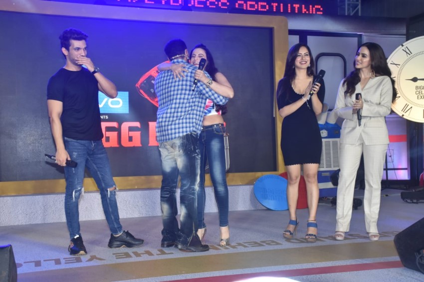 Salman Khan, Ameesha Patel, Sana Khan & Others At Bigg Boss 13 Press Conference