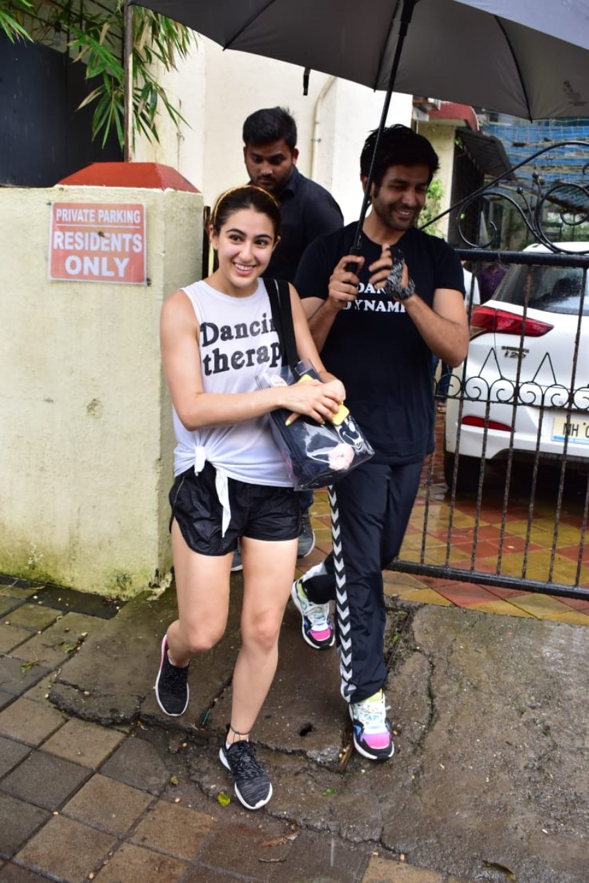 Sara Ali Khan & Kartik Aaryan Spotted Together At Dance Class