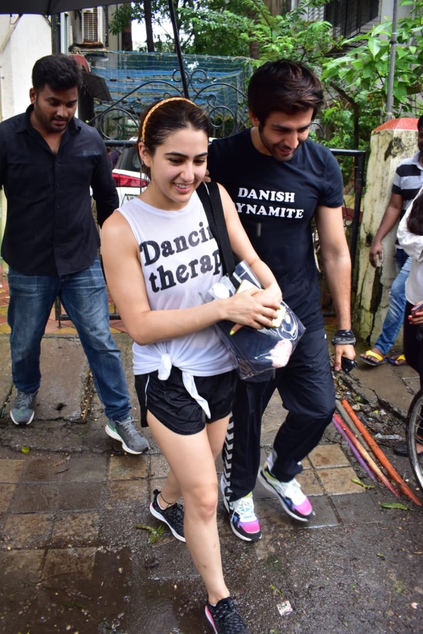Sara Ali Khan & Kartik Aaryan Spotted Together At Dance Class