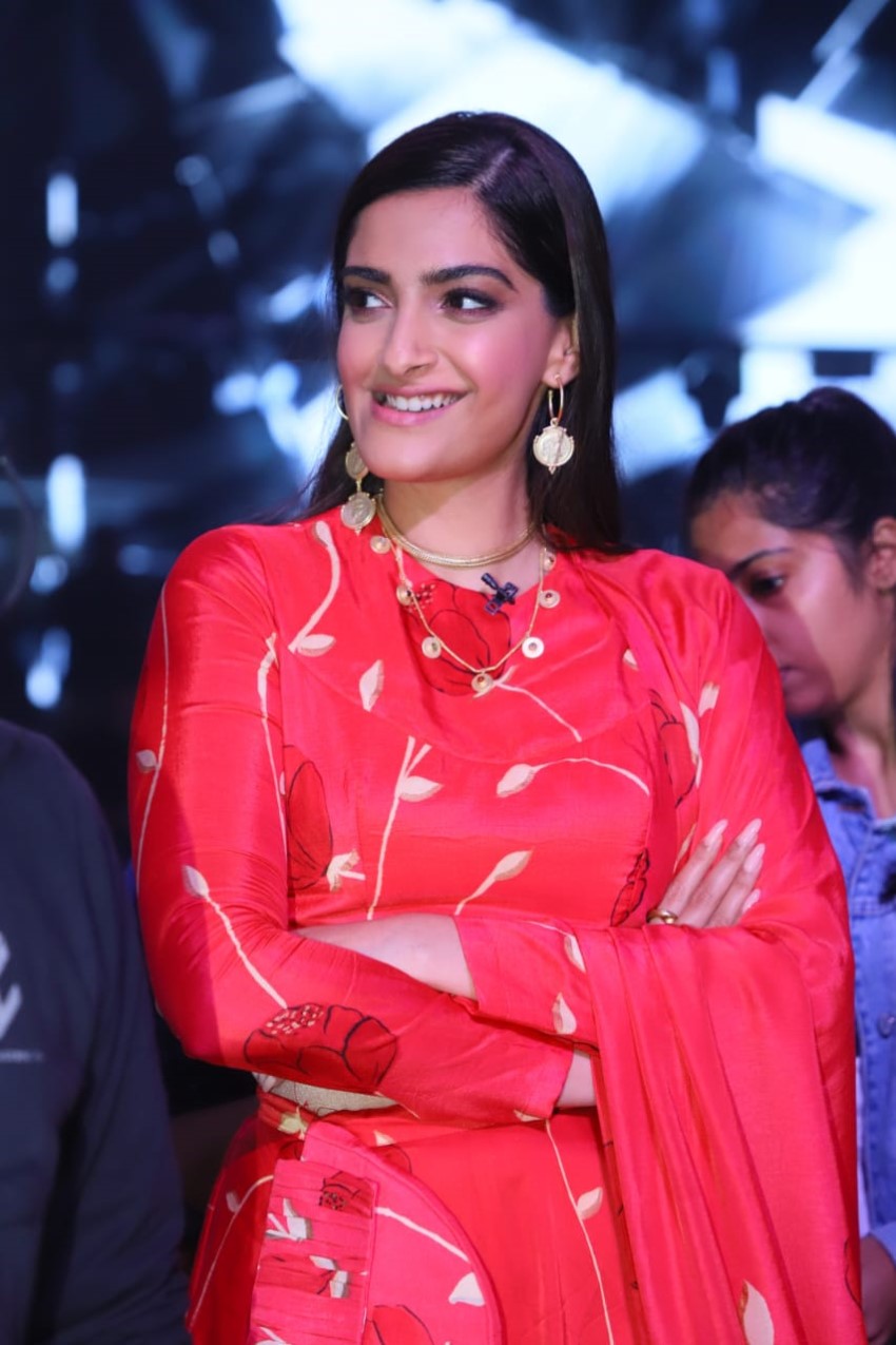 Sonam Kapoor and Dulquer Salmaan Promote 'The Zoya Factor' on the sets of Dance India Dance