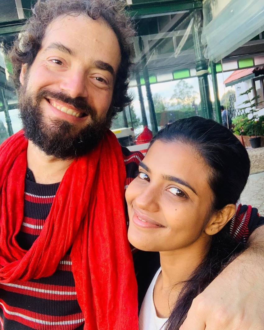 Aishwarya Rajesh Real Family And Unseen Photos