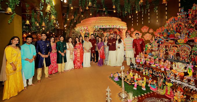 Amitabh Bachchan At Kalyan Jewelers  In Kerala During Navratri Pooja