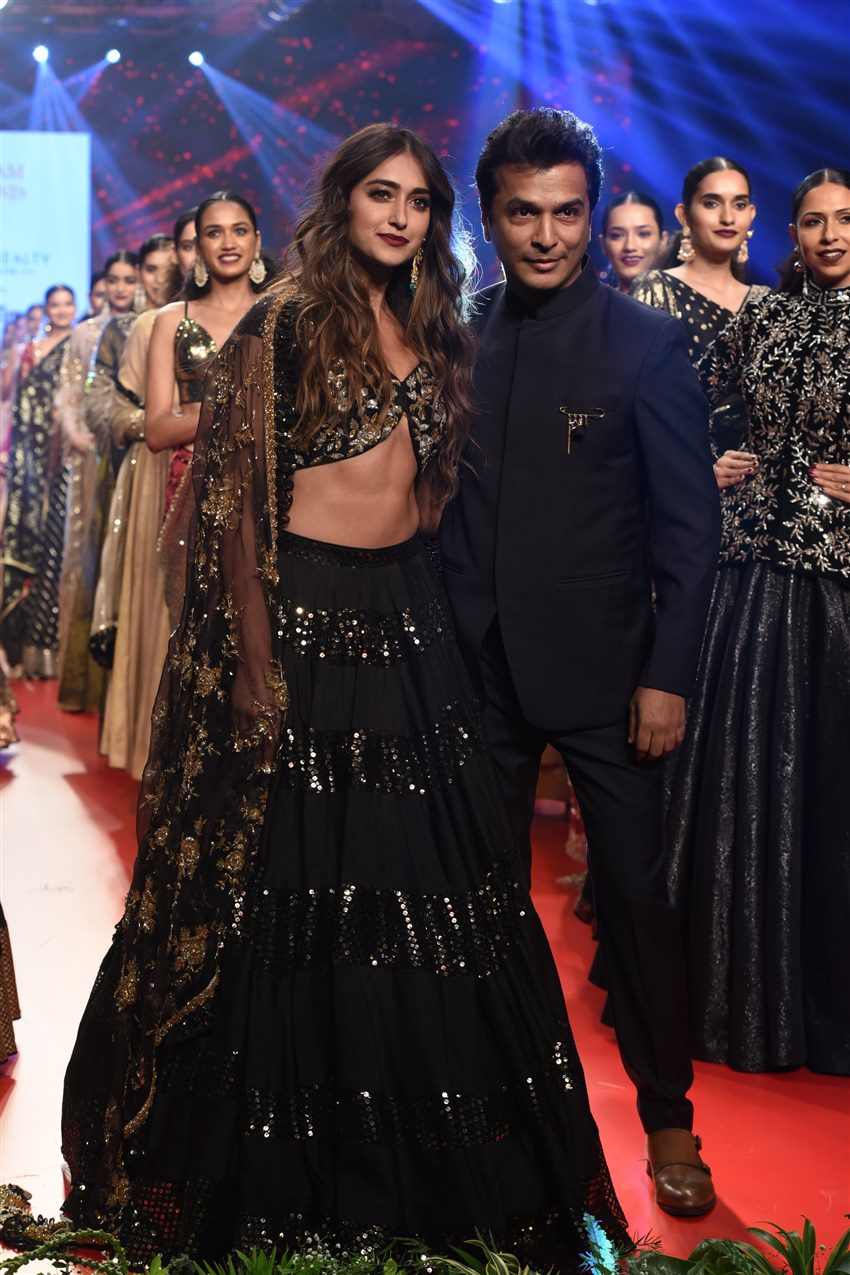 Ileana D'Cruz Walks The Ramp For Bombay Times Fashion Week 2019