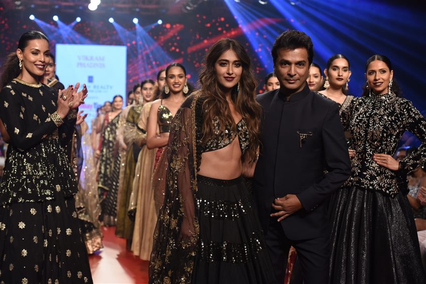 Ileana D'Cruz Walks The Ramp For Bombay Times Fashion Week 2019