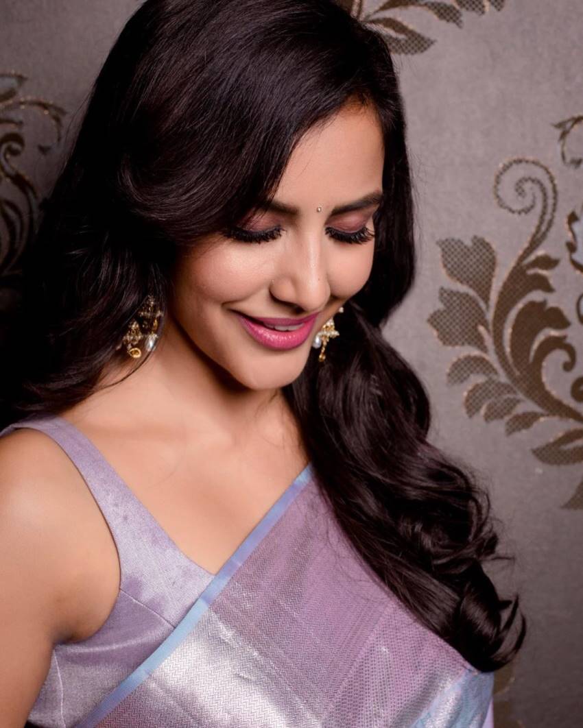 Priya Anand Family unseen rare Photos