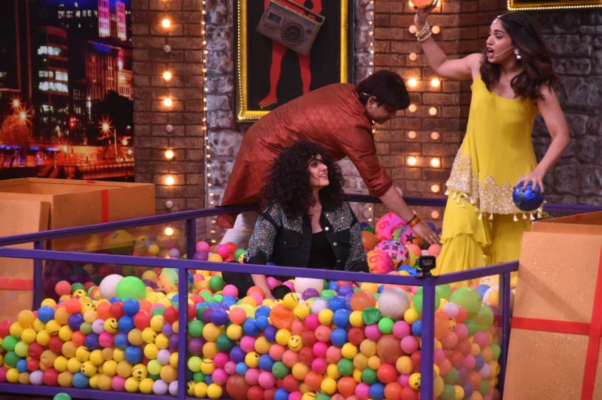 Taapsee Pannu, Bhumi Pednekar & others Promote 'Saand Ki Aankh' on the sets of Movie Masti With Maniesh Paul