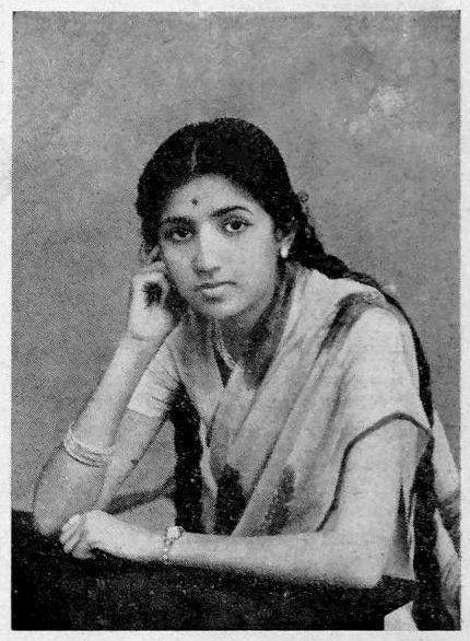Lata Mangeshkar Unseen Photos