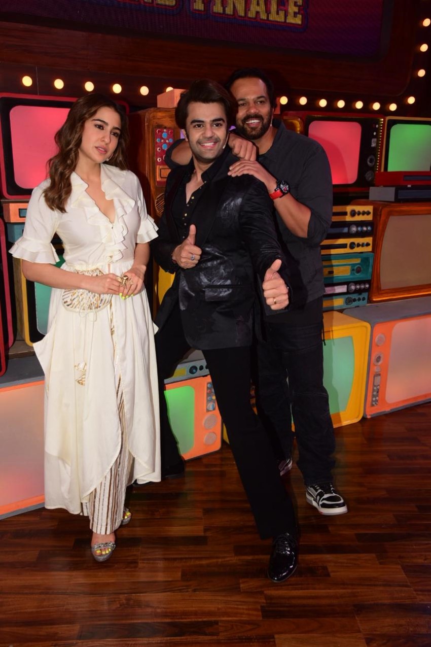 Sara Ali Khan, Rohit Shetty & Others on the sets of Movie Masti With Maniesh Paul