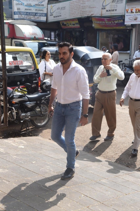 Celebs At Kushal Punjabi Funeral