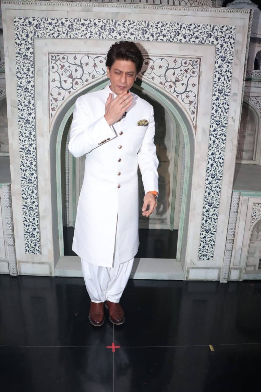 Shahrukh Khan snapped on the sets of Dance Plus 5