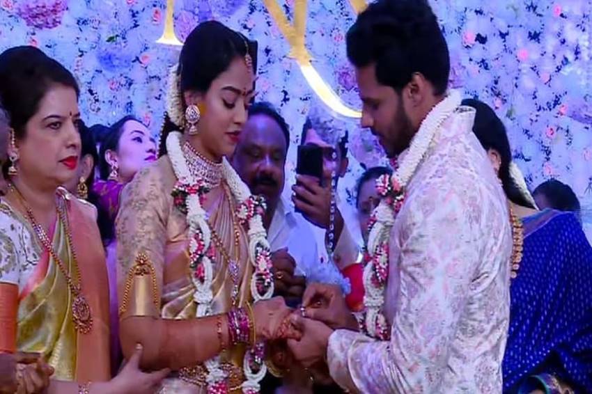 Nikhil Kumaraswamy And Revathi Engagement