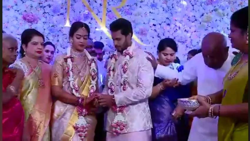 Nikhil Kumaraswamy And Revathi Engagement