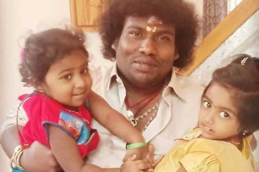 Tamil Comedian Yogi Babu & Manju Marriage Photos