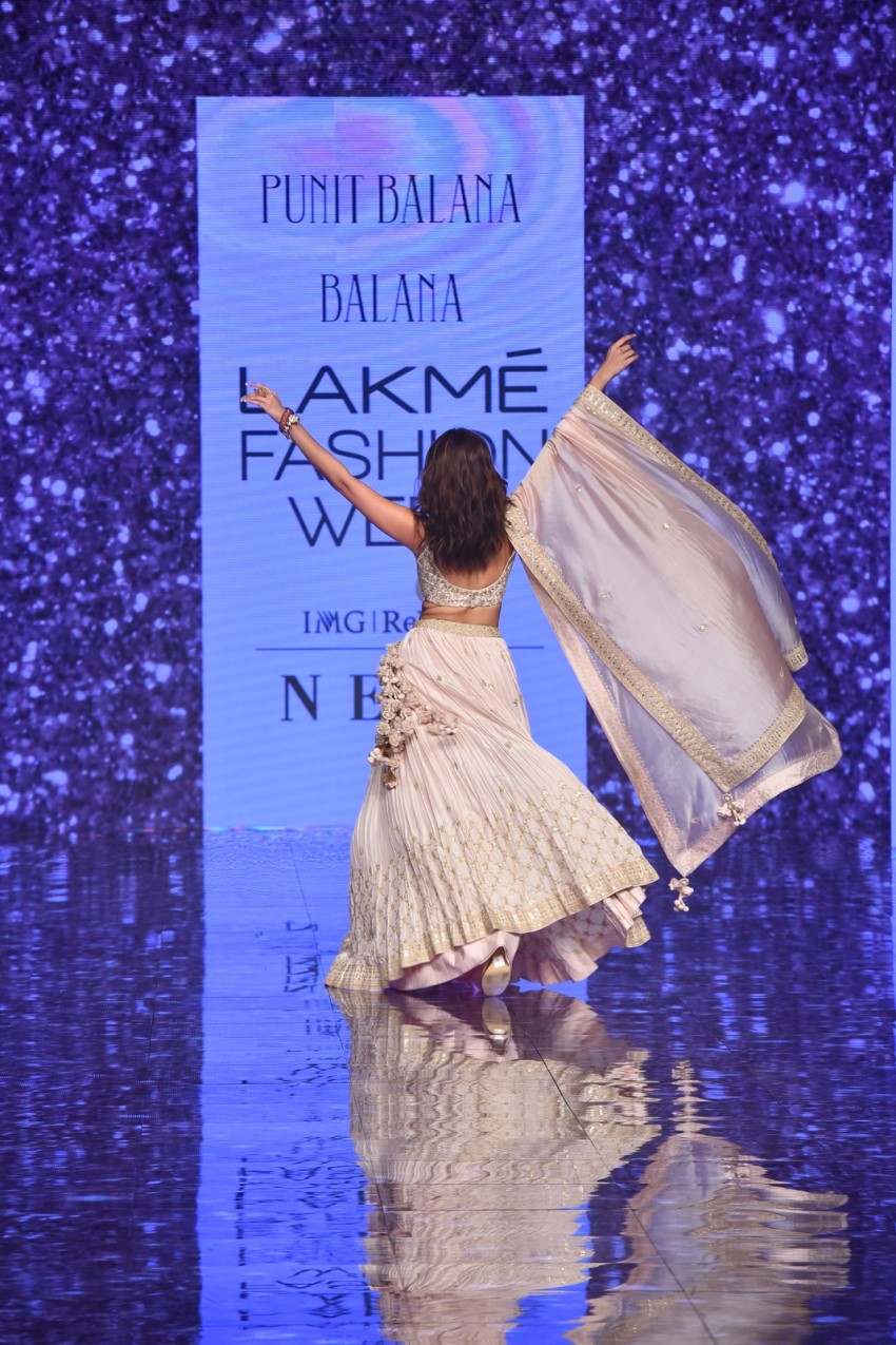 Tara Sutaria walks the Ramp at Lakme Fashion Week 2020