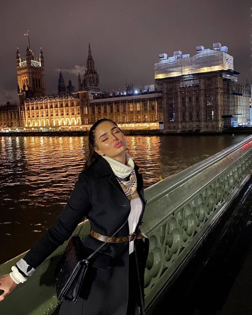 Iranian Model Mahlagha Jaberi Lookalike World's Most Beautiful Woman Aishwarya Rai Bachchan