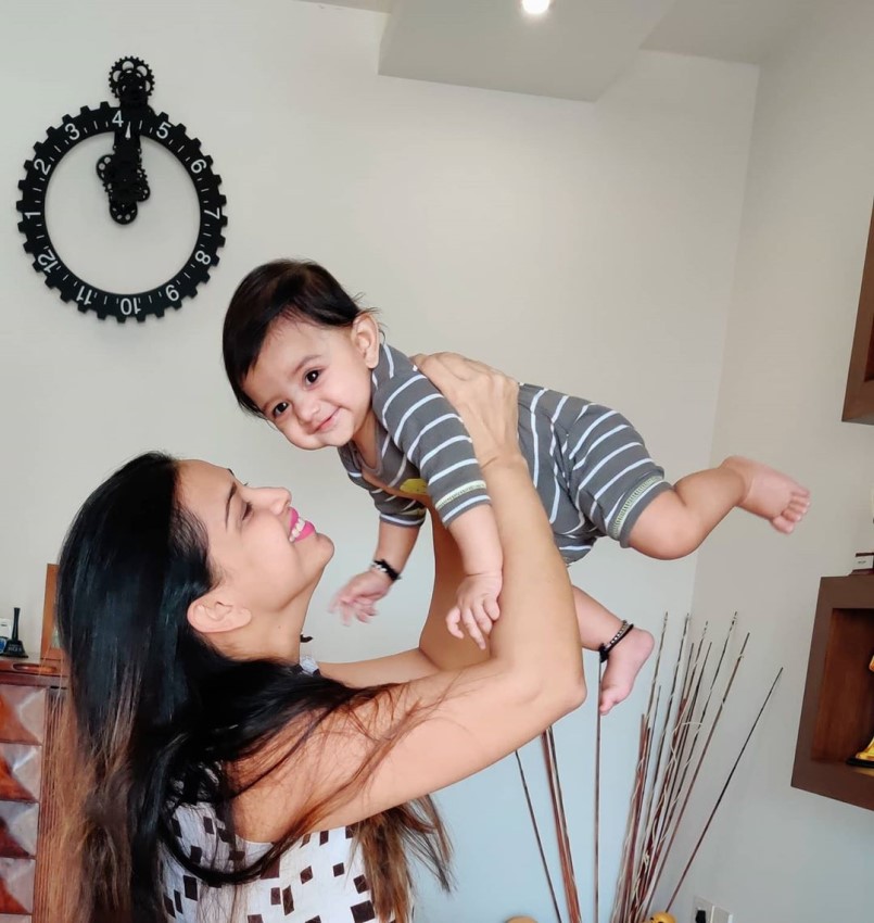 Maja Talkies Fame Swetha Changappa Family And  Unseen Photos