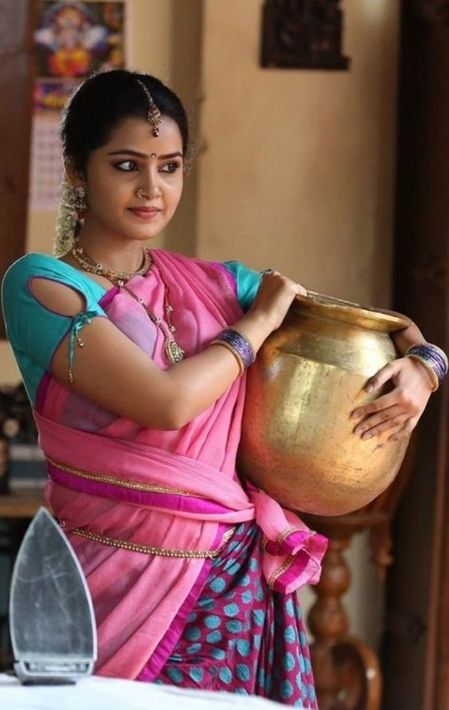Indian Celebrities Hot In Saree