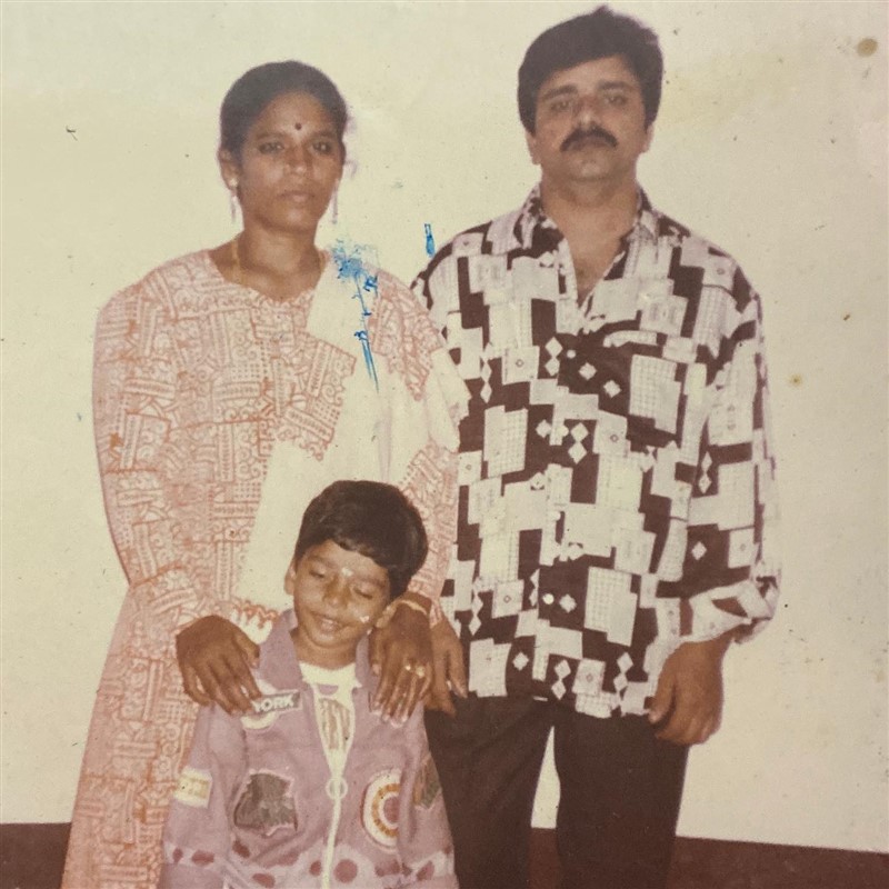 Bigg BossTamil Season 4 Contestant Balaji Murugadoss Unseen And Family Photos