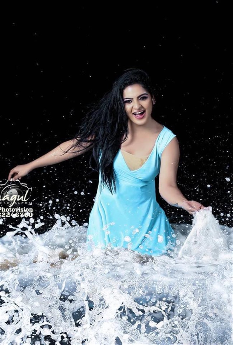 Tamil Actress Pandian Stores Fame Chitra kamaraj Rare And Unseen