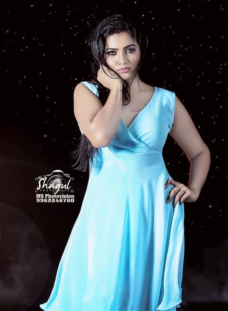 Tamil Actress Pandian Stores Fame Chitra kamaraj Rare And Unseen