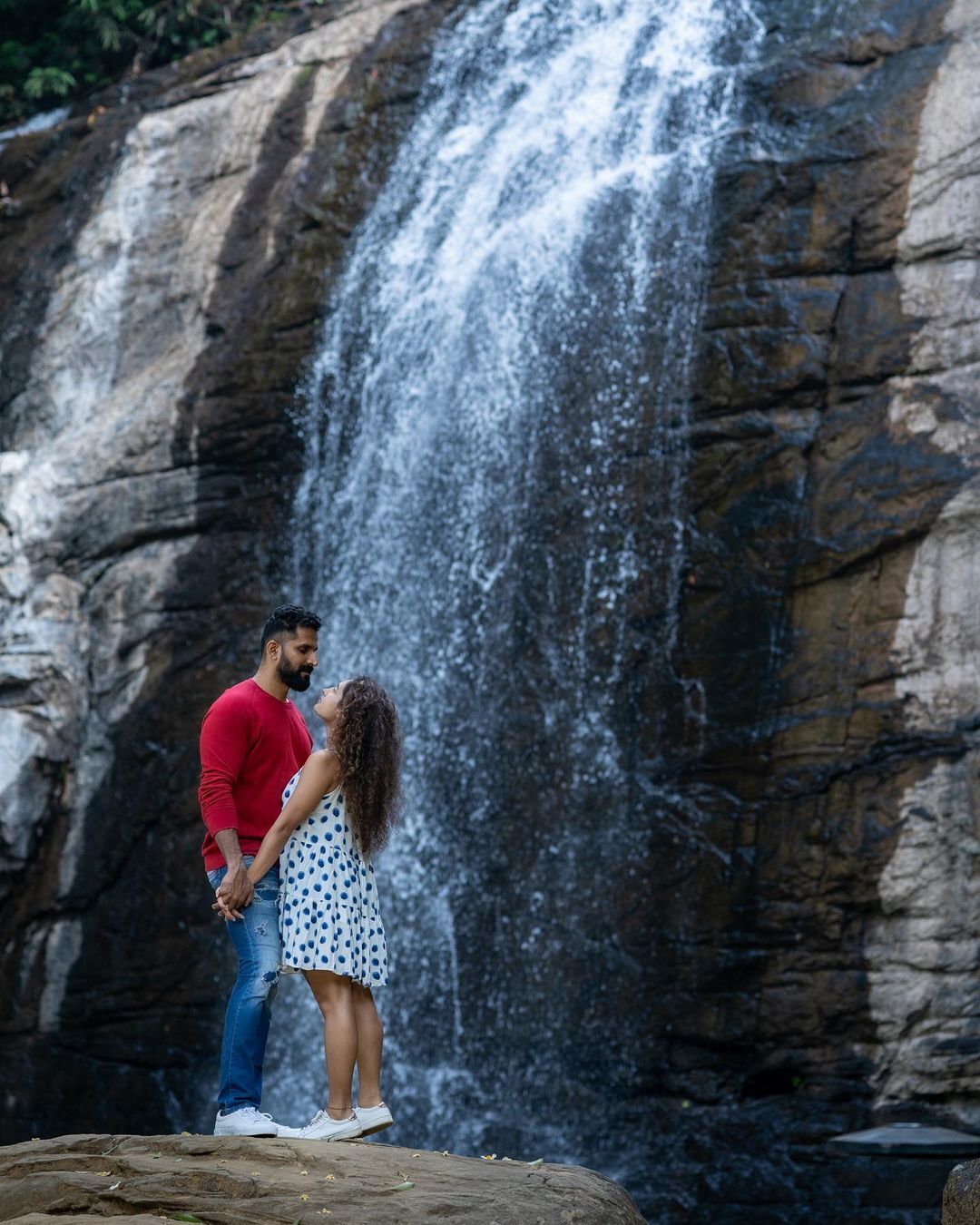 Actor John kokken And Pooja Ramachandran 2021 Romantic Holiday