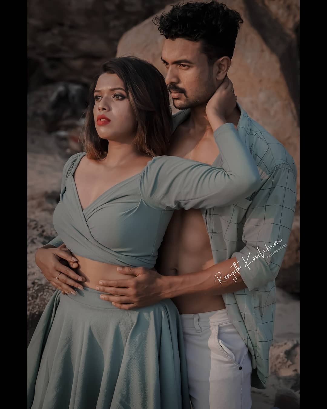 Valentines Day 2021 Pearly Beach Side Romantic Photo Shoot