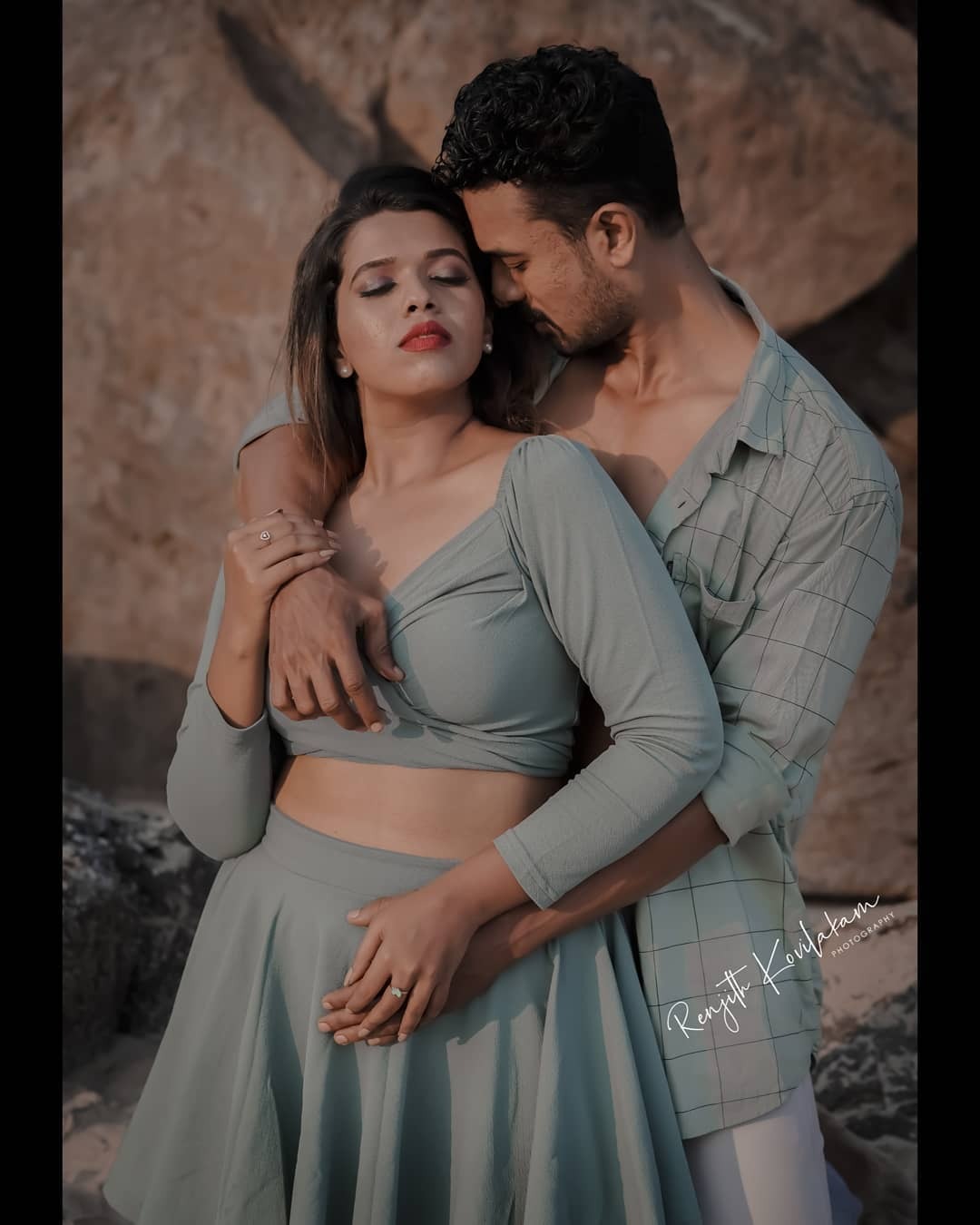 Valentines Day 2021 Pearly Beach Side Romantic Photo Shoot