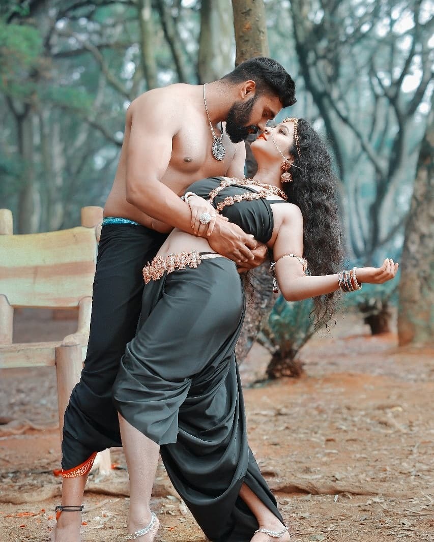 Bigg Boss Kannada Season 8 Contestant Shubhapoonja Unseen And Rare