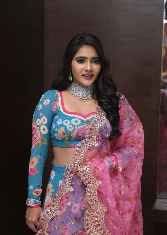 50 Mitra Photos: Find Latest HD Images Pictures Stills Pics Filmibeat 50 Mitra Photos: Find Latest HD Images Pictures Stills Pics Filmibeat