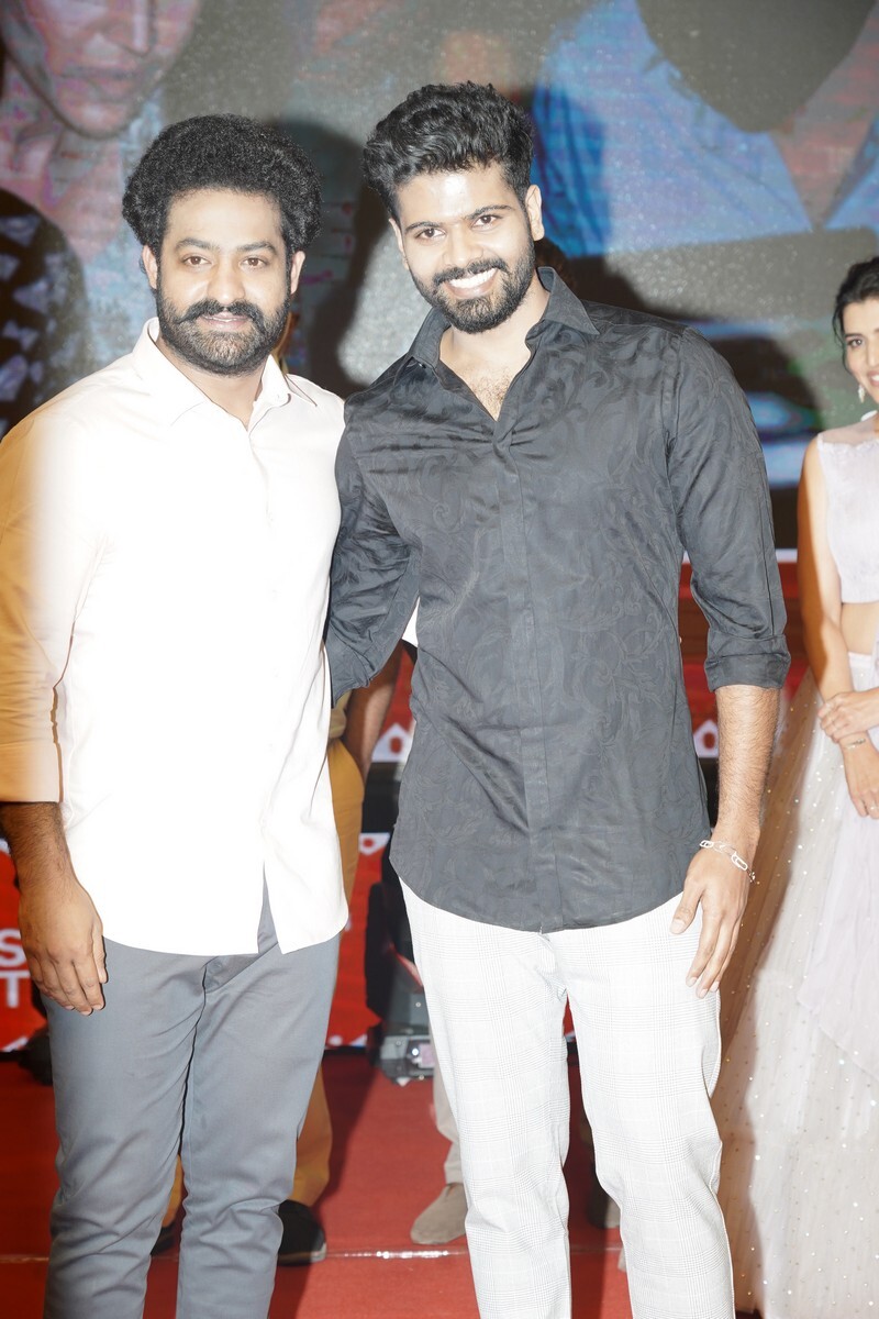 Telavarithe Guruvaram Movie Pre Release