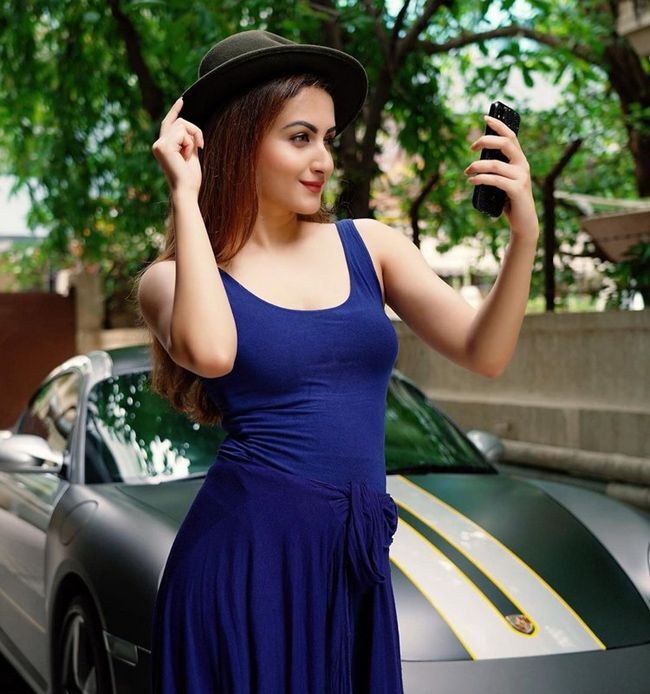 Zaara Yesmin Latest Hot Photo Shoot