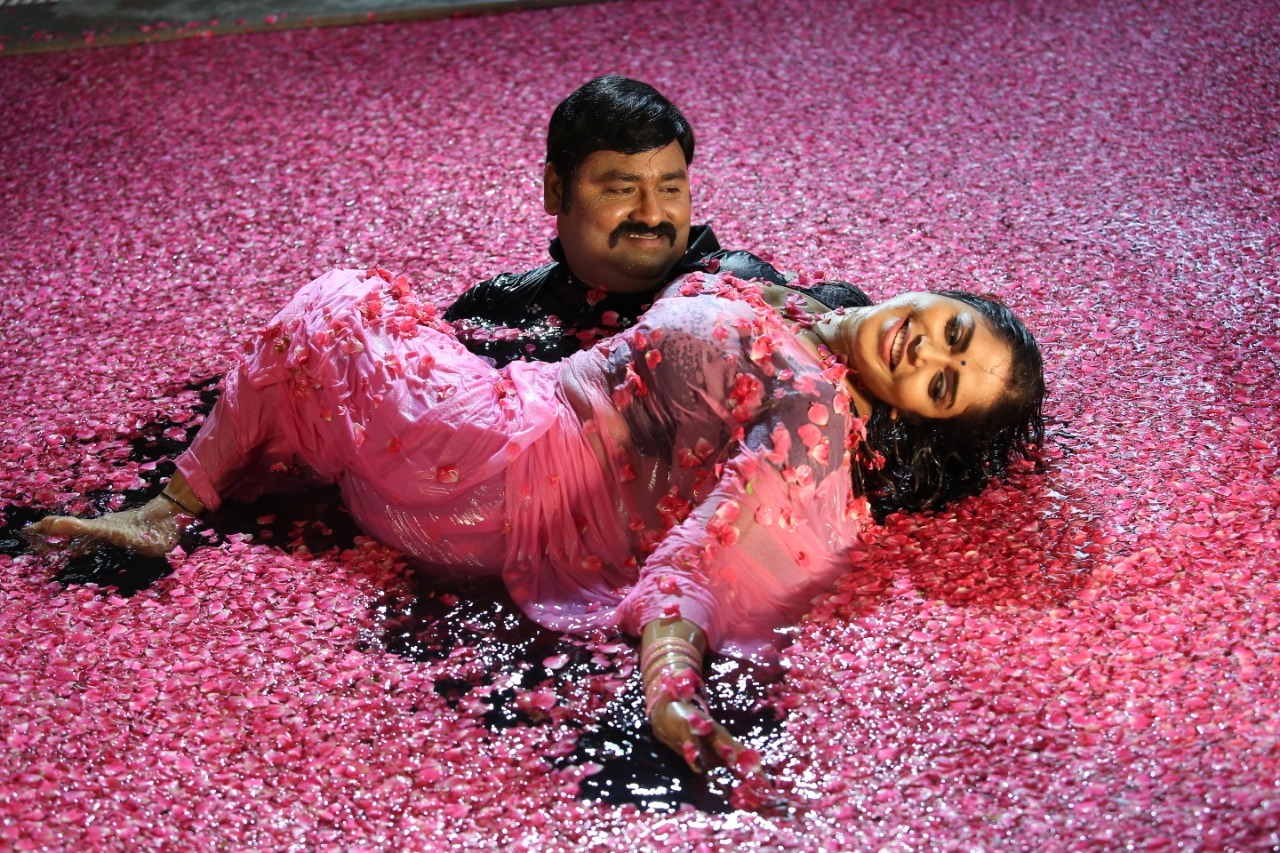 Director Maruti Released Erra Cheera Movie Song