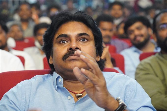 Vakeel Saab Pre Release Event