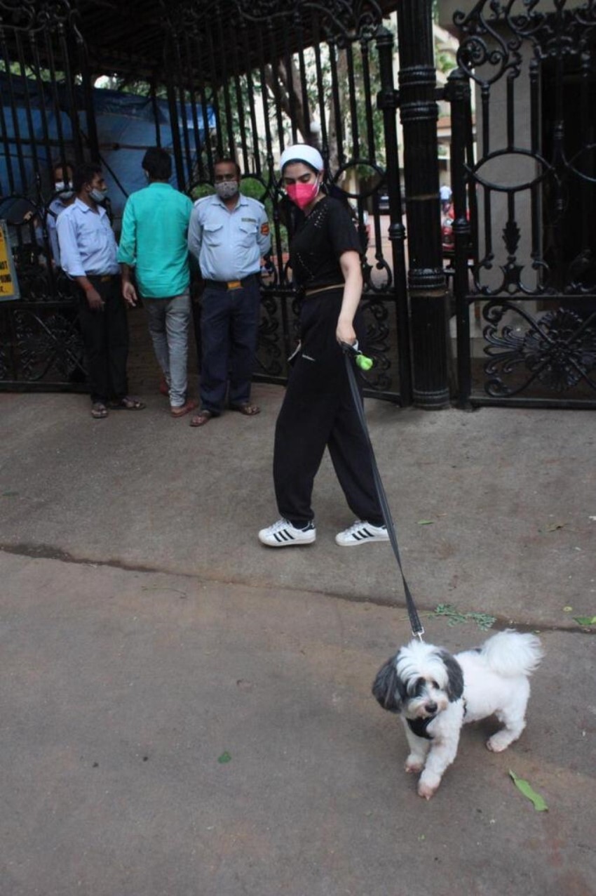 Khushi Kapoor snapped at evening walk with her pet