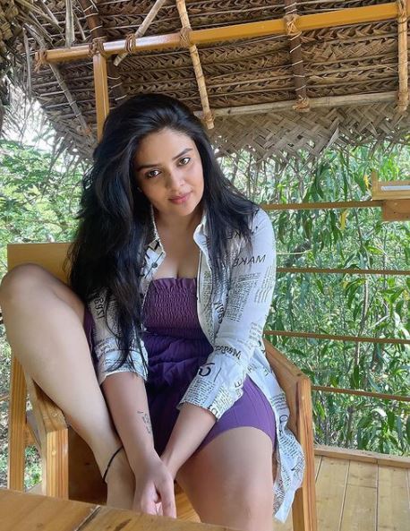 యాంకర్ శ్రీముఖి అందాల విందు.. ఇంతకు ముందెన్నడూ చూడని హాట్ ఫొటోలతో రచ్చ