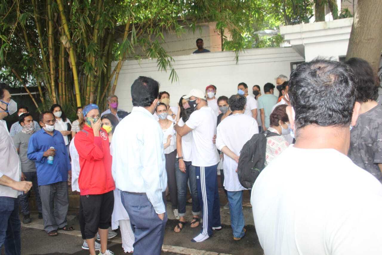 Raj Kaushal Passes Away: Celebs At Mandira Bedi's Husband's Funeral