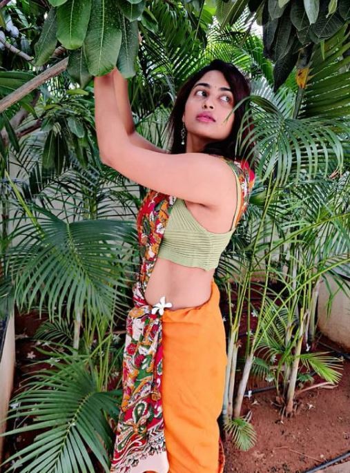  బుల్లి బట్టల్లో దేత్తడి హారిక అందాల విందు.. గతంలో చూడని విధంగా రెచ్చిపోయిన బ్యూటీ