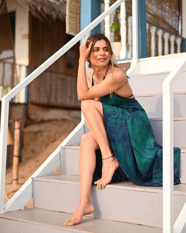 Isha Anand Sharma Glamorous