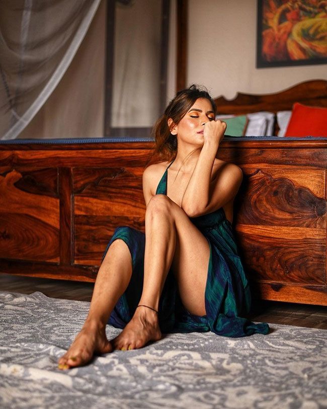 Isha Anand Sharma Glamorous