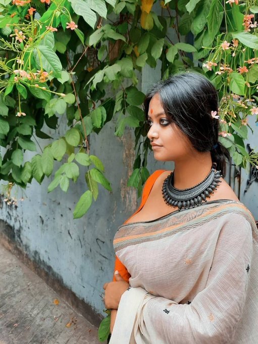 30+ Katha Nandi Photos Find Latest HD Images, Pictures, Stills & Pics